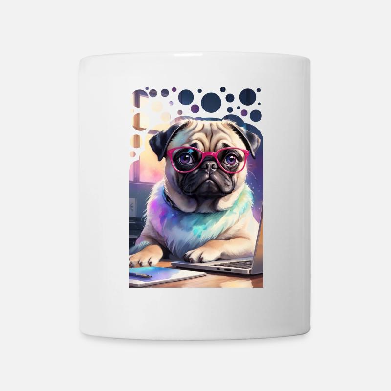 Bürohund Mops mit Laptop und pinker Brille Pop Art - Tasse - Weiß