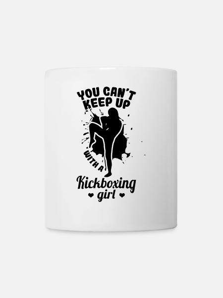 Weiblicher Kickboxer - Tasse - Weiß