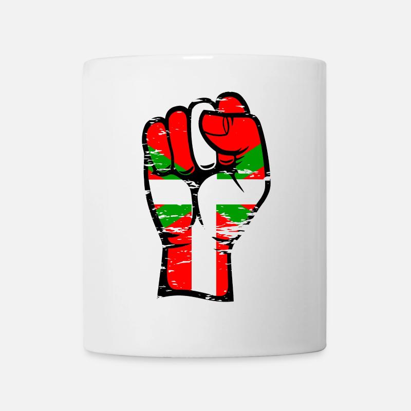 Poing de drapeau basque utilisé - Mug blanc - blanc