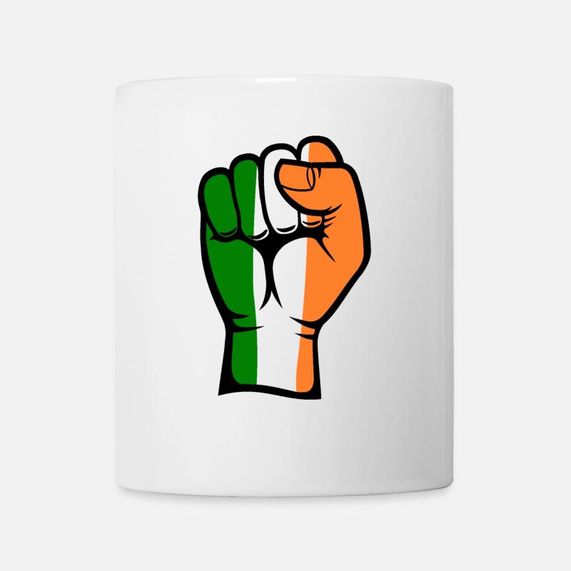 Symbole de la main du poing du drapeau de l’Irlande - Mug blanc - blanc