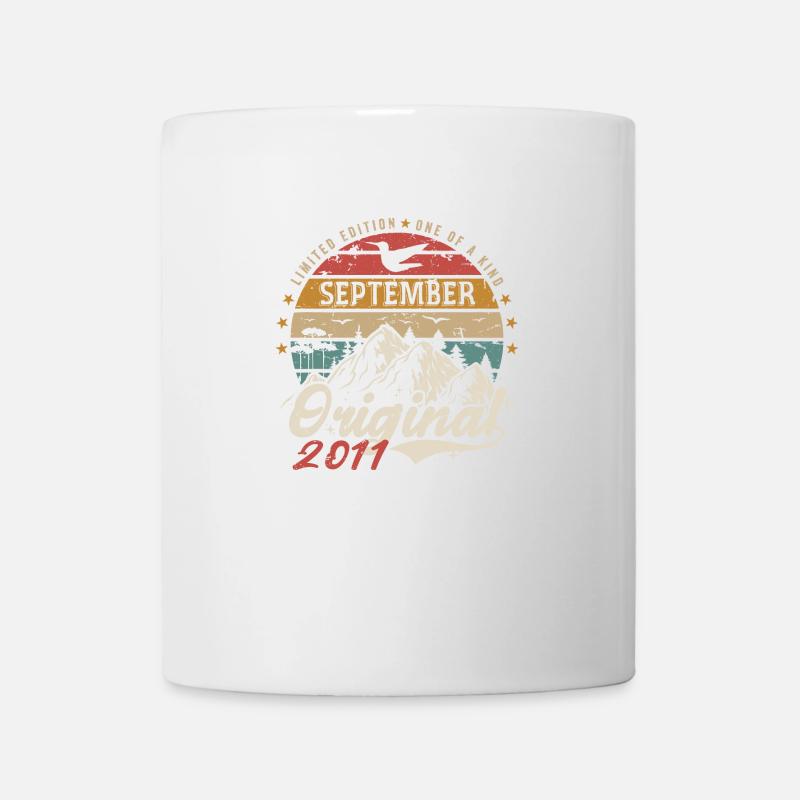 Cadeau Rétro 2011 Septembre Vintage Septembre 2011 - Mug blanc - blanc