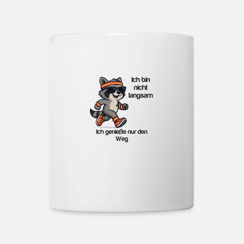 Waschbär mit Sonnenbrille joggt - Tasse - Weiß