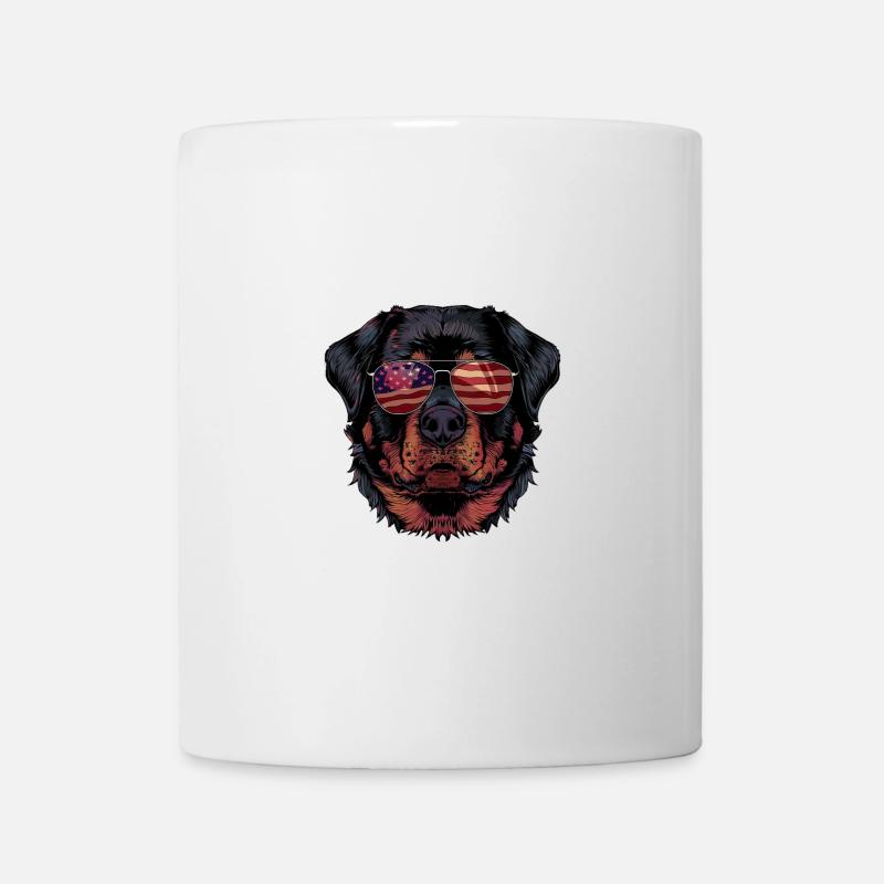 Rottweiler avec lunettes de soleil américaines - Mug blanc - blanc