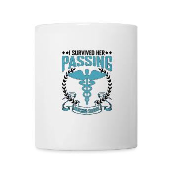 J’ai survécu à son décès École d’infirmières 23 - Mug blanc - blanc - Devant