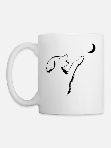 Dog looks at moon - Mug - white