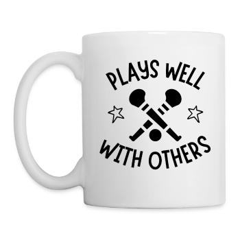 Hurling: Spielt gut mit anderen. - Tasse - Weiß - Links