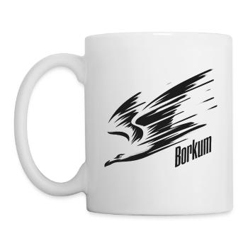 Borkum Sturzflug Tiefflieger Möwe Urlaub T-Shirt - Tasse - Weiß - Links