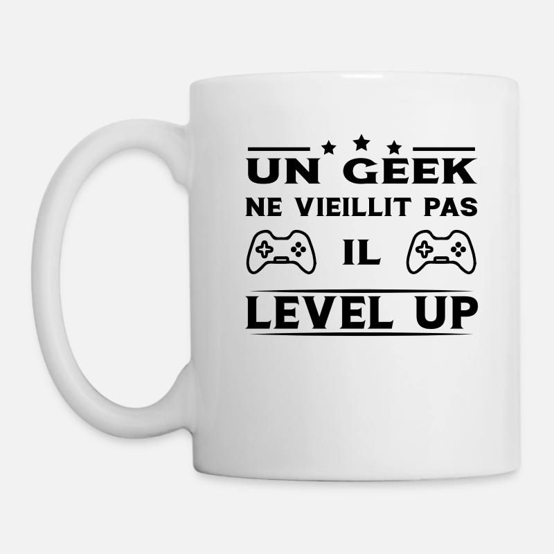 Un geek ne vieillit pas il level up - Mug blanc - blanc