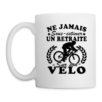 Ein Rentner auf dem Rad Humor Radfahrer im Ruhestand - Tasse - Weiß - Links