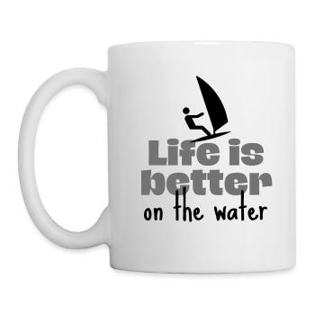 Windsurfen: Das Leben auf dem Wasser ist besser. - Tasse - Weiß - Links