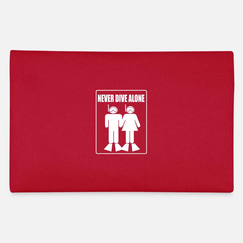 Never Dive Alone Trousse