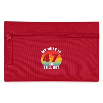 Ma femme a 47 ans et est toujours chaude, j’adore ma jolie femme - Trousse - rouge - Devant