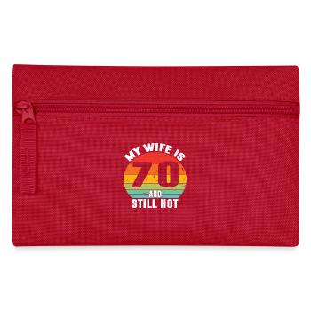 Ma femme a 70 ans et est toujours chaude, j’adore ma jolie femme - Trousse - rouge - Devant