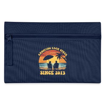 Nous nous embêtons les uns les autres depuis 2013 - Trousse - bleu clair - Devant