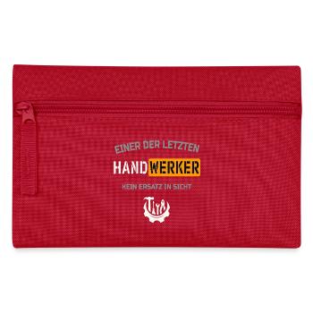 L’un des derniers artisans et non un remplaçant - Trousse - rouge - Devant