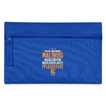 Malinois Hund Geschenk T-Shirt Pflegestufe - Federtasche - Royalblau - Vorne