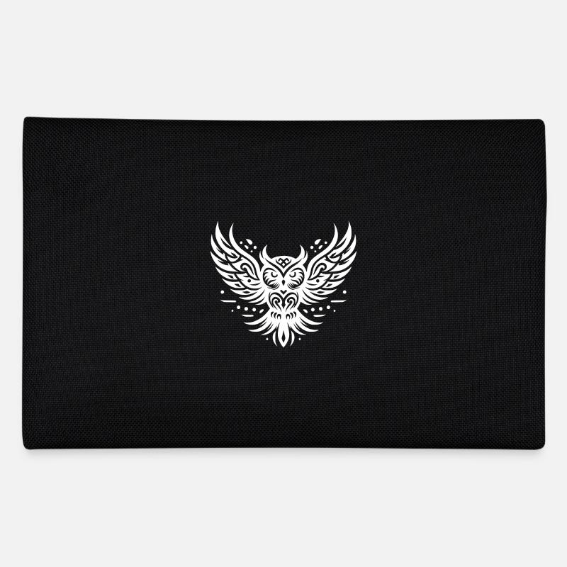 Hibou volant dans le style de tatouage Trousse