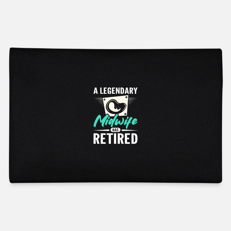 Une sage-femme légendaire a pris sa retraite Trousse