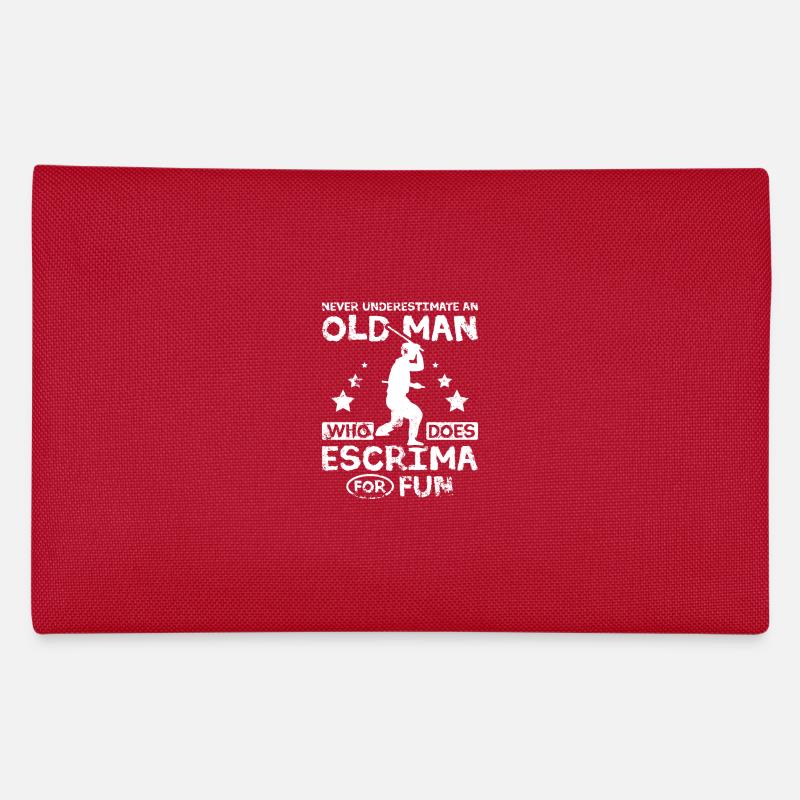 Never underestimate an old man who does escrima Federtasche