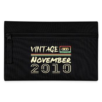 legendär seit November 2010 - November 2010 - Federtasche - Schwarz - Vorne