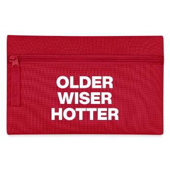 PLUS VIEUX, PLUS SAGES, PLUS CHAUDS, MATURES ! CADEAU D’ANNIVERSAIRE - Trousse - rouge - Devant