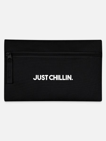 JUST CHILLIN. - Pencil Case - black