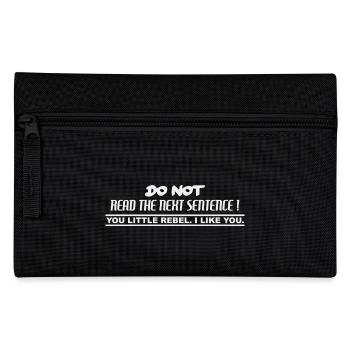 Do not read the next sentence! You little Rebel - Federtasche - Schwarz - Vorne