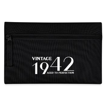 Jahrgang 1942 bis zur Perfektion gealtert - Federtasche - Schwarz - Vorne