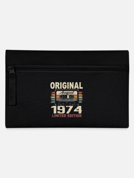 August 1974 August 1974 Geschenk August 1974 August 1974 - Federtasche - Schwarz
