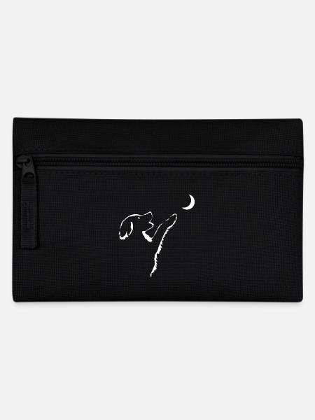 Dog looks at moon - Pencil Case - black
