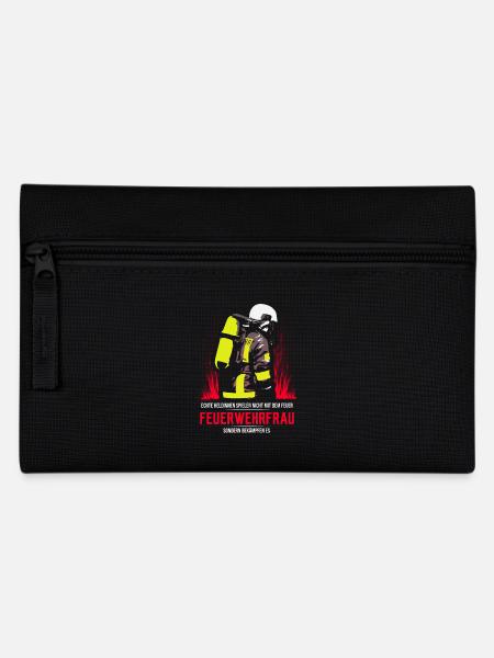 Echte Heldinnen sind Feuerwehrfrauen - Federtasche - Schwarz