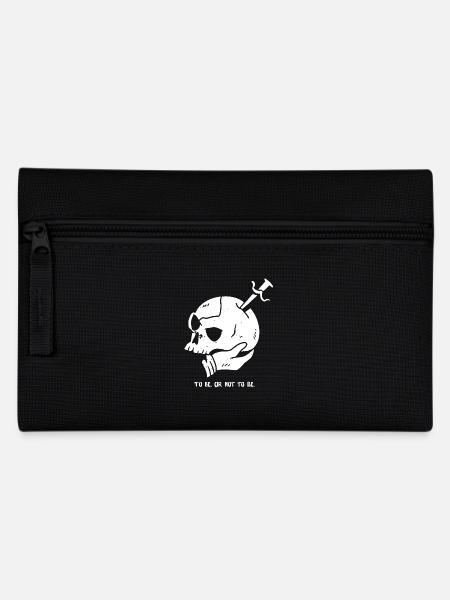 Totenkopf mit Dolch und Hamlet Zitat - Federtasche - Schwarz