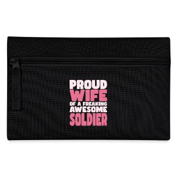 Stolze Ehefrau Eines Verdammt Guten Soldats - Federtasche - Schwarz - Vorne