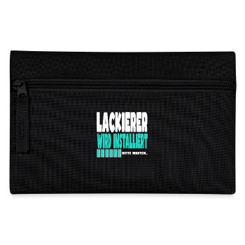 Lackierer wird installiert - Federtasche - Schwarz - Vorne