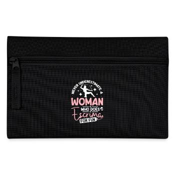 Never underestimate a woman who does escrima - Pencil Case - black - Front