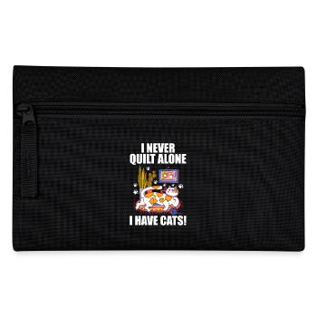 I never quilt alone. I have cats! - Pencil Case - black - Front