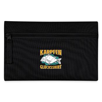 Angler Outfiit KARPFEN GLÜCKSSHIRT Lustiges - Federtasche - Schwarz - Vorne