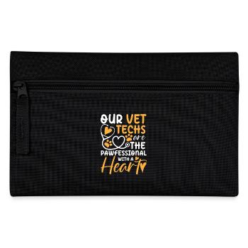 Our Vet Techs Are The Paw fessionals With A Heart - Federtasche - Schwarz - Vorne