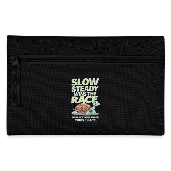 Slow and steady wins the race embrace turtle pace - Federtasche - Schwarz - Vorne
