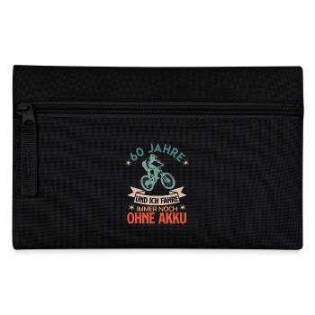 Senioren 60 JAHRE UND ICH FAHRE OHNE AKKU Lustiges - Federtasche - Schwarz - Vorne