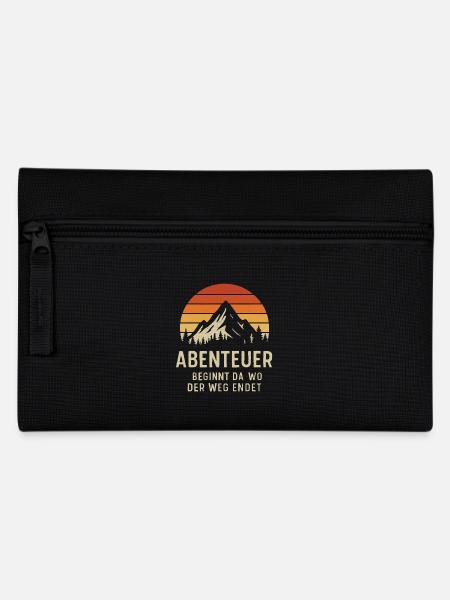 Abenteuer Berg Natur Retro Design Shirt - Federtasche - Schwarz
