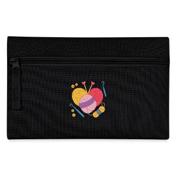 Tricot et crochet motif coeur avec fil et aiguilles - Trousse - noir - Devant