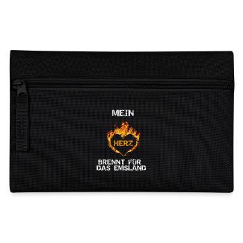 Geschenk T-Shirt Herz brennt für Emsland - Federtasche - Schwarz - Vorne