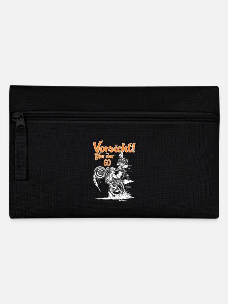 Bikerdesign Biker über 60 Vorsicht - RAHMENLOS® - Federtasche - Schwarz