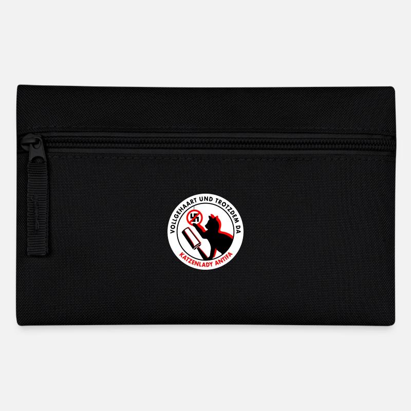 Vollgehaart und trotzdem da: KATZENLADY ANTIFA - Federtasche - Schwarz