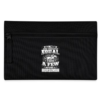 Funny Horse-Riding Shirt All Men Equal - Federtasche - Schwarz - Vorne