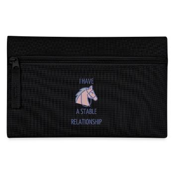 ICH HABE EINE STABILE BEZIEHUNG blauer Text, Pferd - Federtasche - Schwarz - Vorne