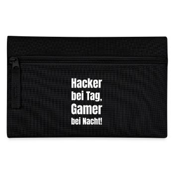 Hacker bei Tag, Gamer bei Nacht! - Federtasche - Schwarz - Vorne