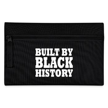 Built by black history - Federtasche - Schwarz - Vorne