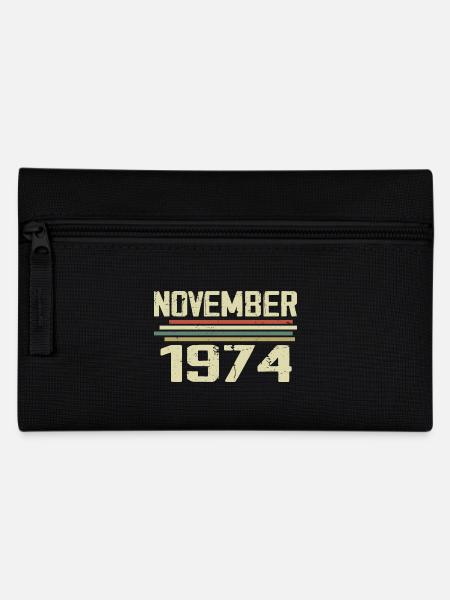 Jahrgang November 1974 vintage Retro November 1974 - Federtasche - Schwarz